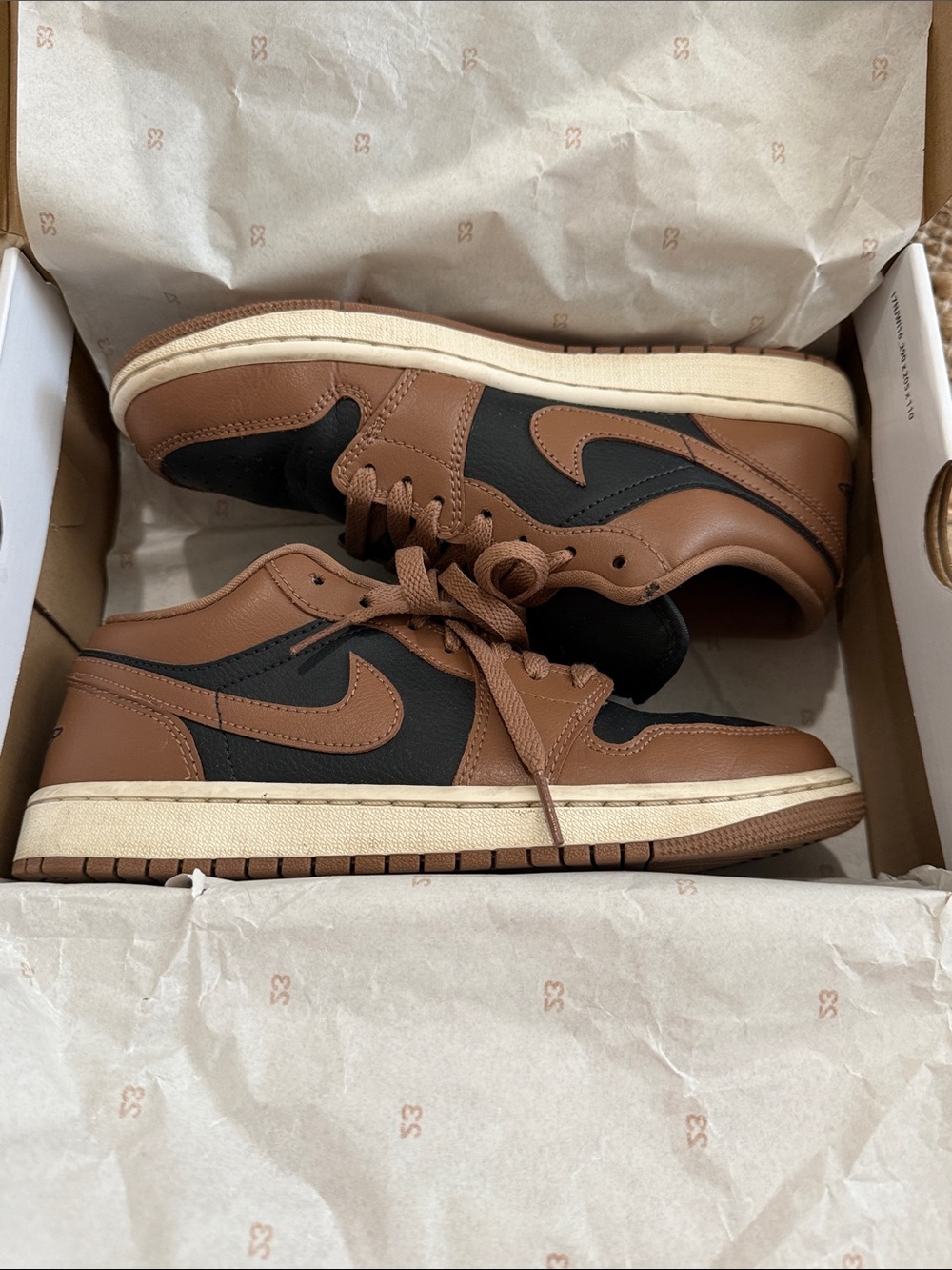 Women’s Air Jordans Low Dunks - Picture 8 of 11
